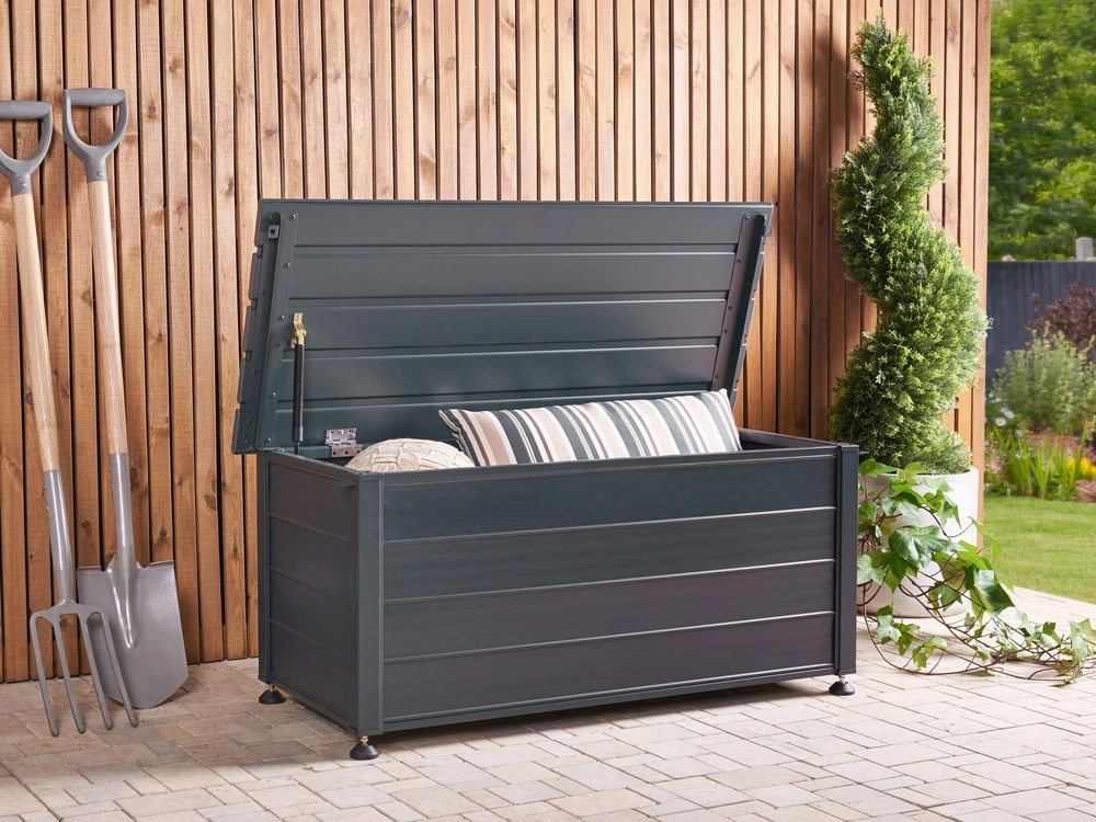 Beliani Sodo dėžė CAMPALTO 113 cm 50 cm tamsiai pilka