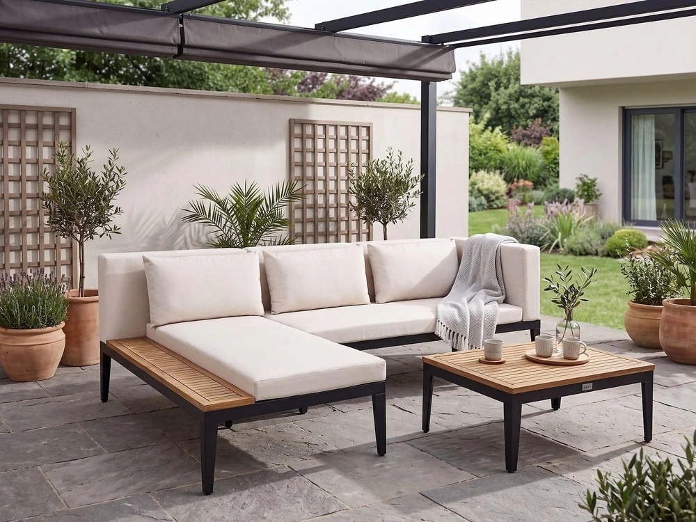 Lauko baldų komplektas Beliani Sodo kampinė sofa su staliuku 3 asmenims BRACCIANO dešininė smėlio spalvos Sertifikuota akacijos mediena