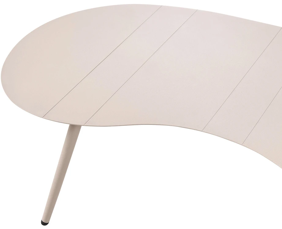 Beliani Sodo kavos staliukas PARORI 65 cm 130 cm metalinis smėlio spalvos