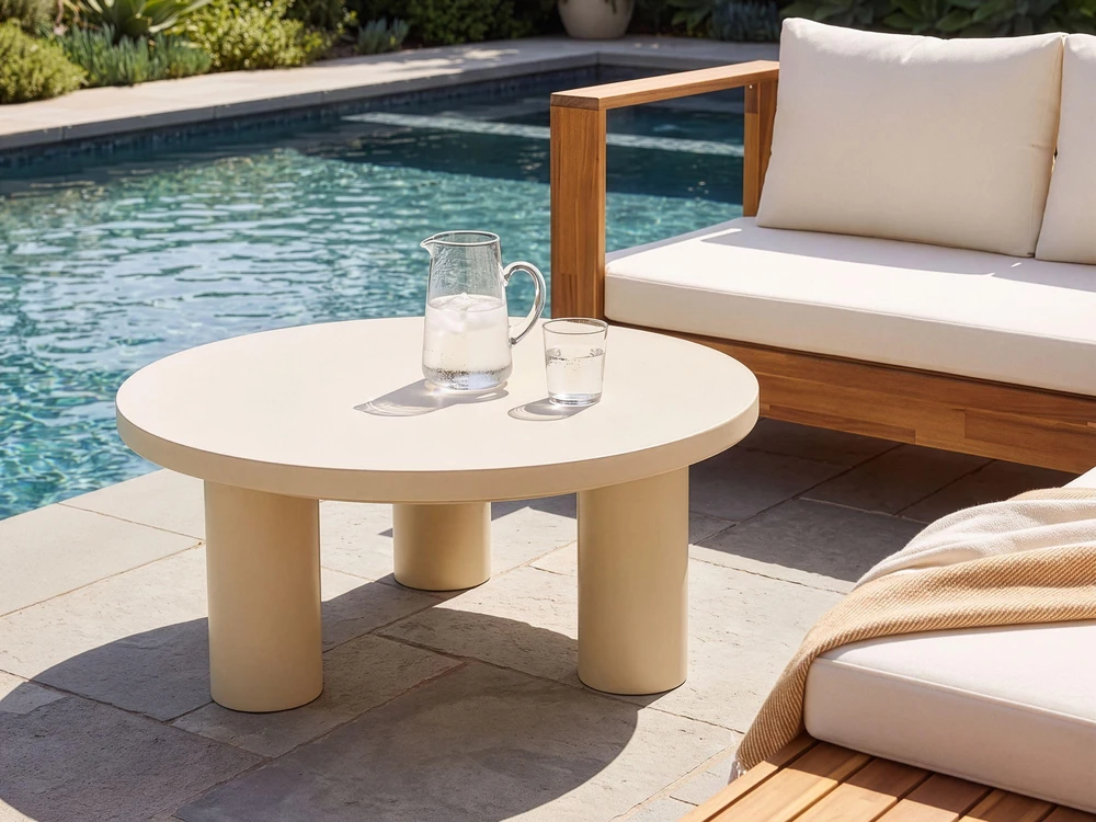 Beliani Sodo kavos staliukas VIPITENO 80 cm, metalinis, smėlio spalvos