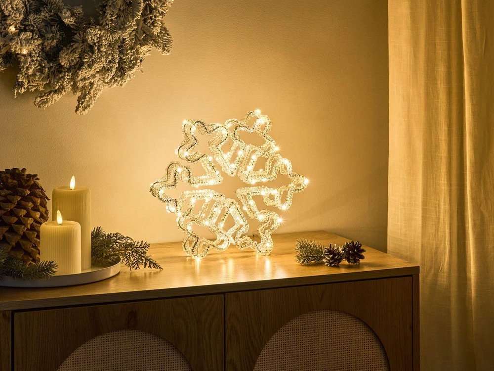 Beliani Sodo LED dekoracija SILVERAN Snieguolė 28 cm Balta