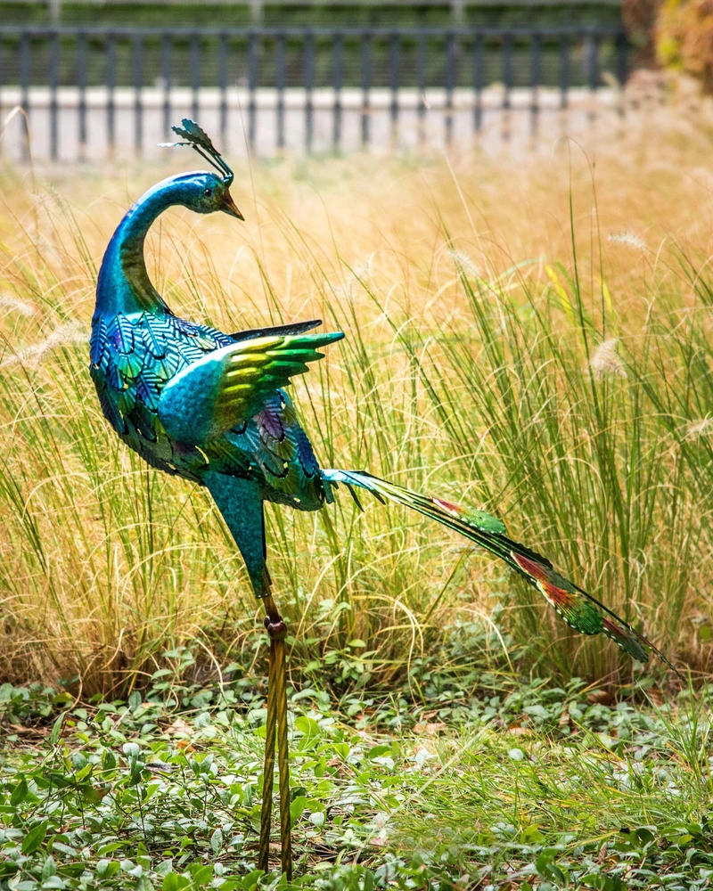 Beliani Sodo skulptūra PEACOCK mėlyna