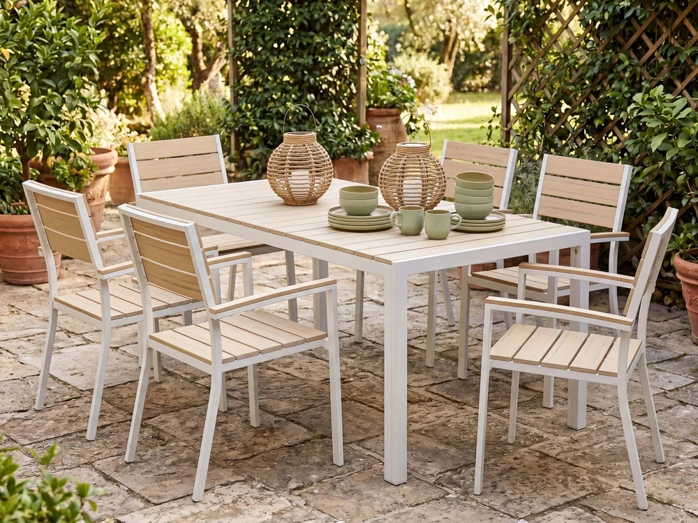 Beliani Sodo stalas 6 asmenims COMO 150 cm 90 cm smėlio spalvos