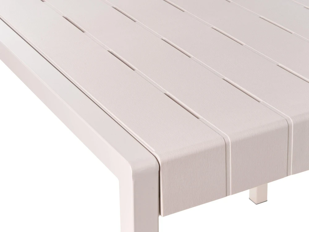 Beliani Sodo stalas BARTICA 81 cm x 84 cm, smėlio spalvos