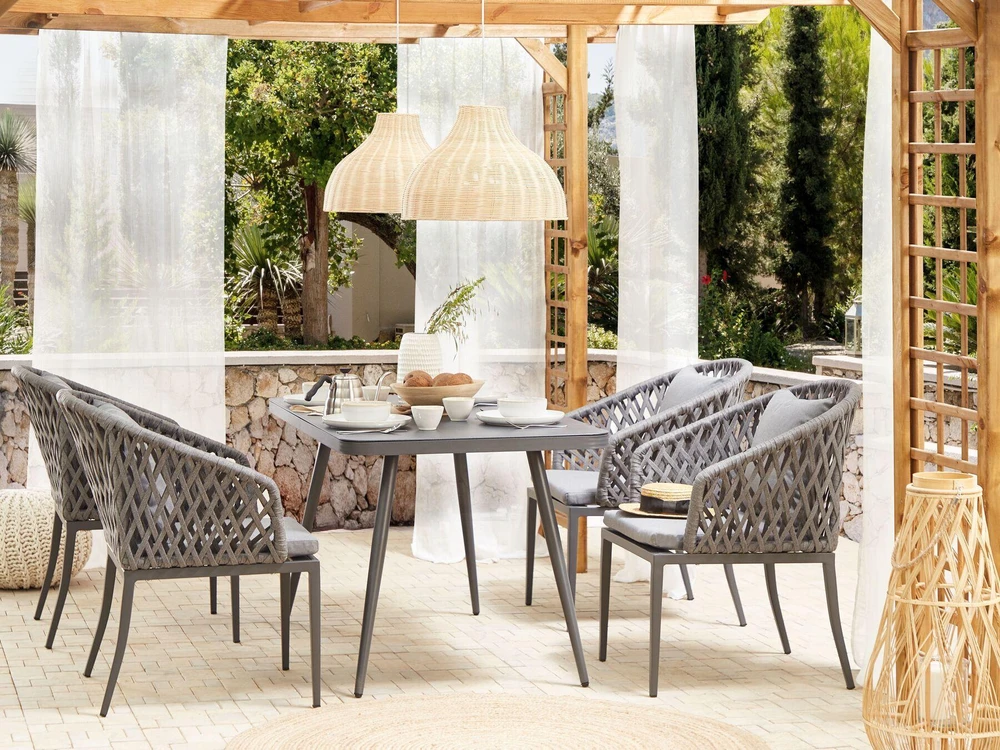 Beliani Sodo stalas LIPARI 140x80 cm, stiklinis, pilkas