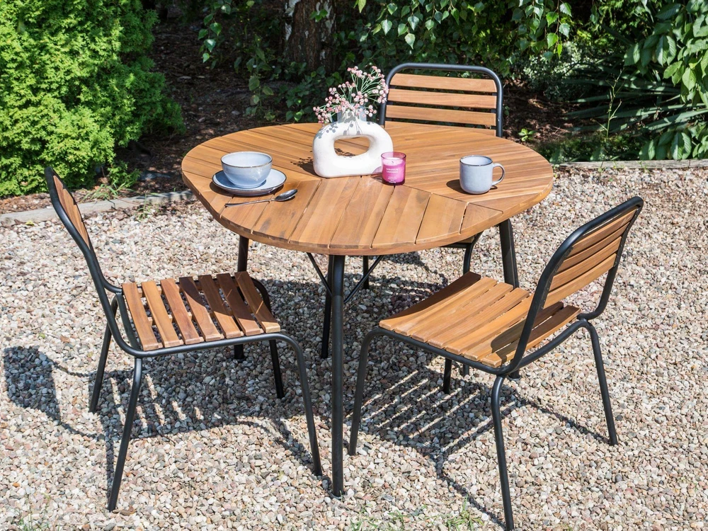 Beliani Sodo stalas VARENNA 106 cm 103 cm akacijos mediena rudas