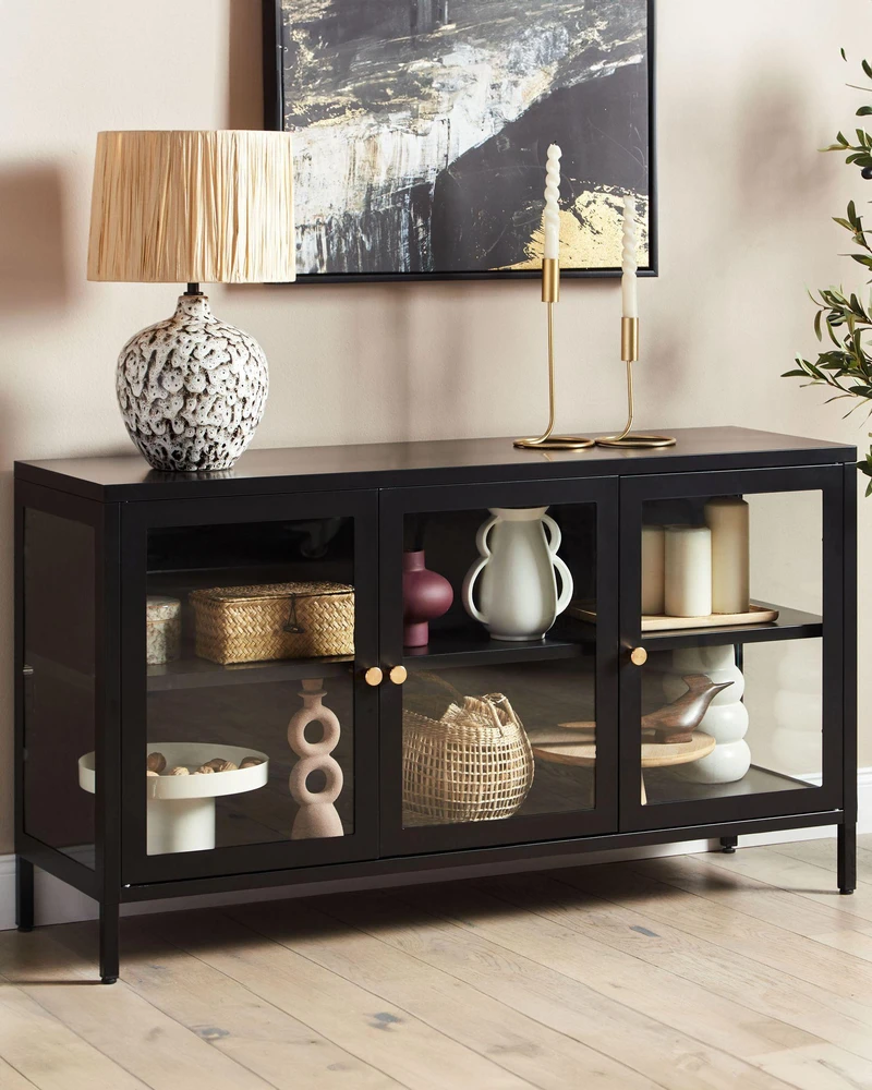 Beliani Spintelė su stiklinėmis durelėmis NEWPORT metalinė 115 cm, juoda