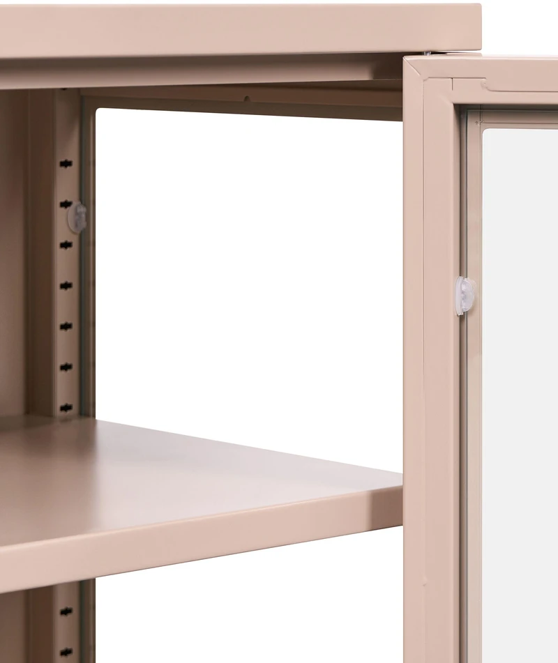 Beliani Spintelė su stiklinėmis durelėmis NEWPORT metalinė 115 cm smėlio spalvos