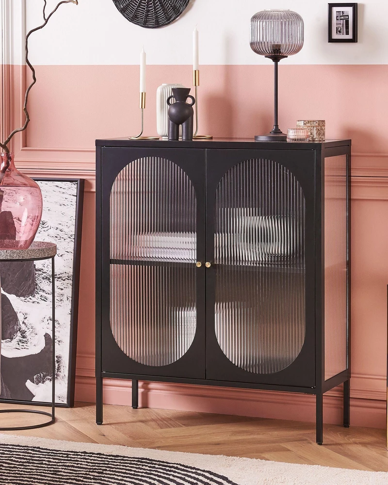 Beliani Spintelė su stiklinėmis durelėmis SARRE metalinė 90 cm juoda