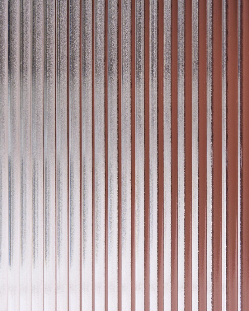 Beliani Spintelė su stiklinėmis durelėmis LERRYN metalinė 90 cm auksinės rudos spalvos