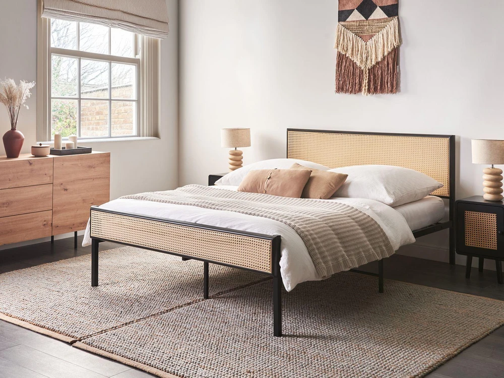 Beliani Technorattano lova AVANTON 140 x 200 cm juoda
