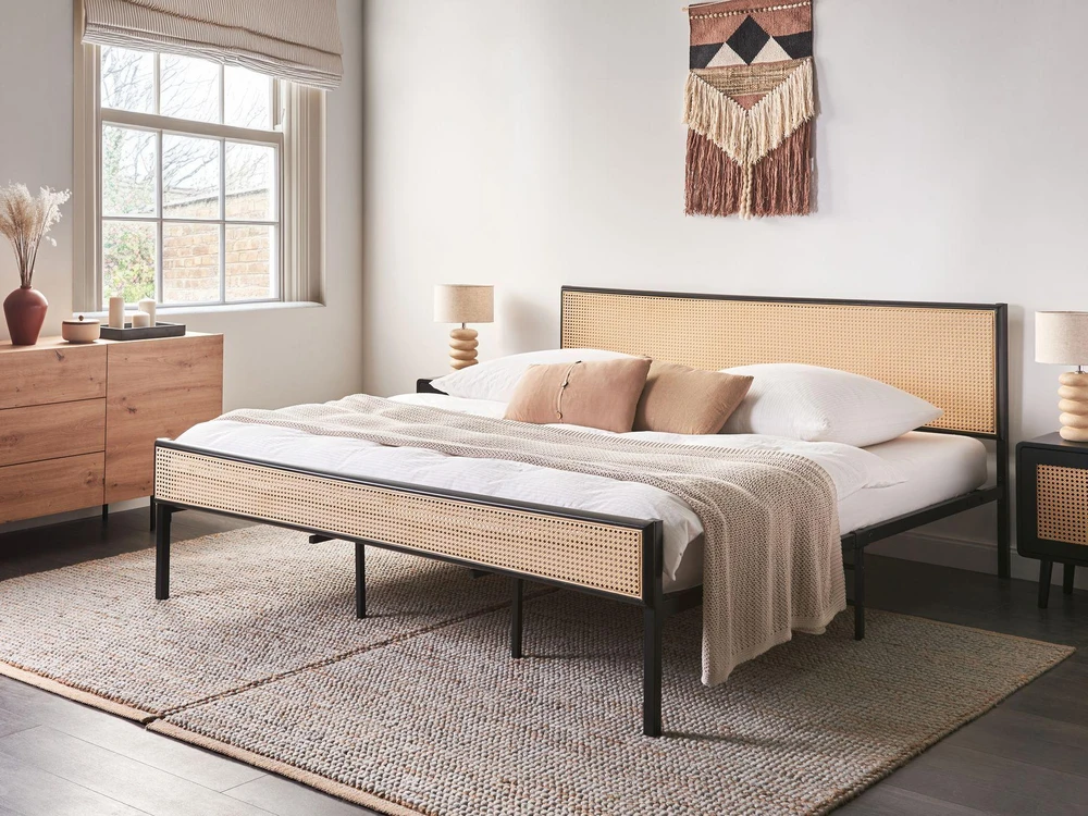 Beliani Technorattano lova AVANTON 180 x 200 cm juoda