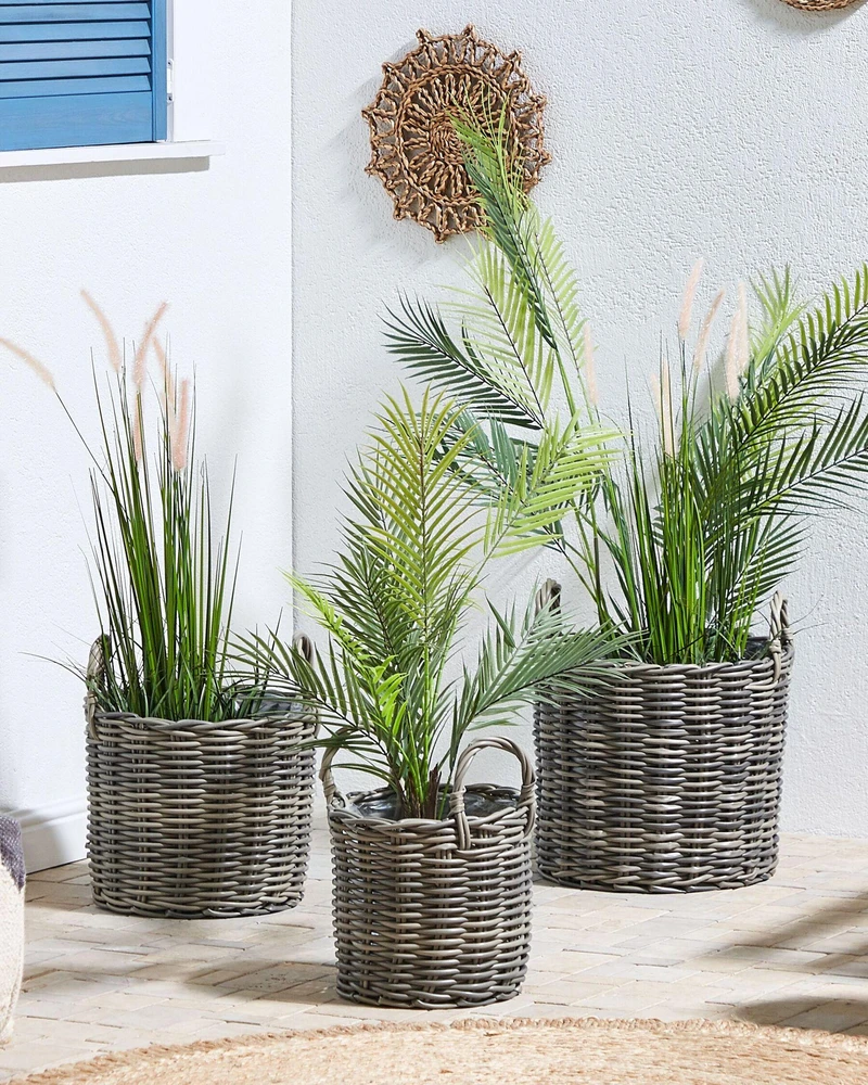 Beliani Trijų gėlių krepšelių rinkinys NIKITI 29/35/40 cm smėlio ir pilkos spalvos technorotangas