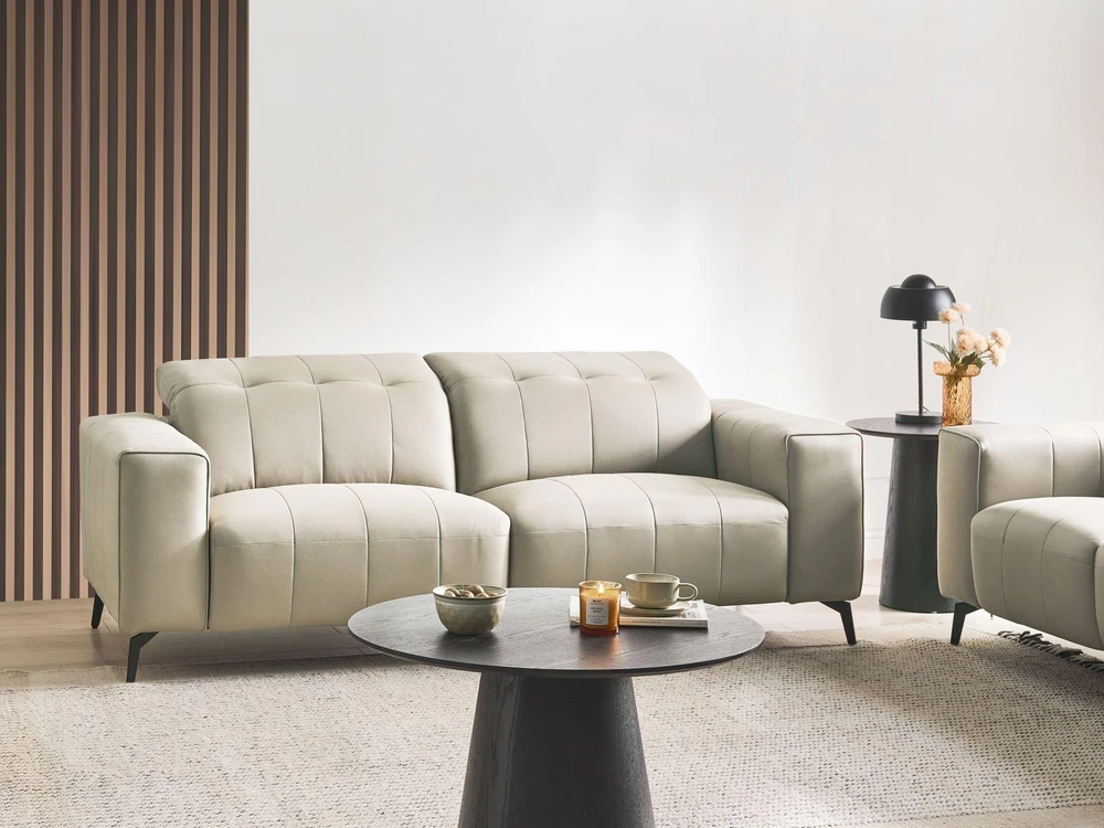 Beliani Trivenė sofa OMMEL šviesiai smėlio spalvos