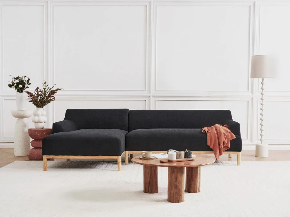 Beliani Trivietė kampinė sofa SOSJO, juoda, dešininė