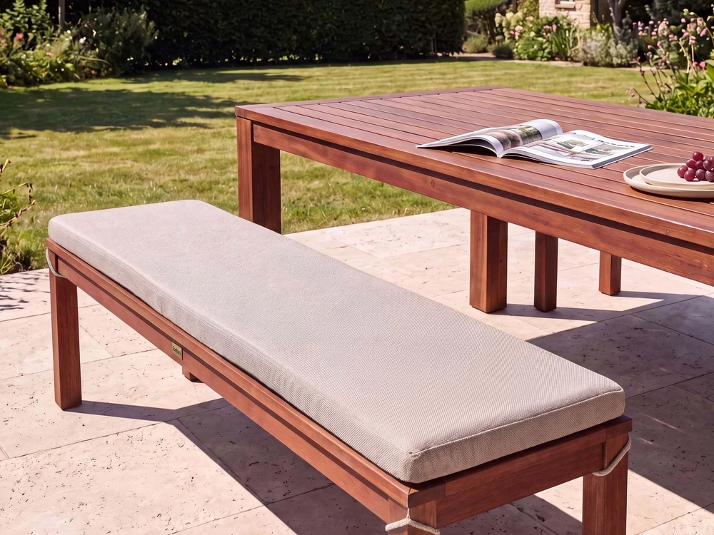 Beliani TUSCANIA sodo suoliukas su pagalvėle, 160 cm, eukalipto mediena, smėlio spalvos