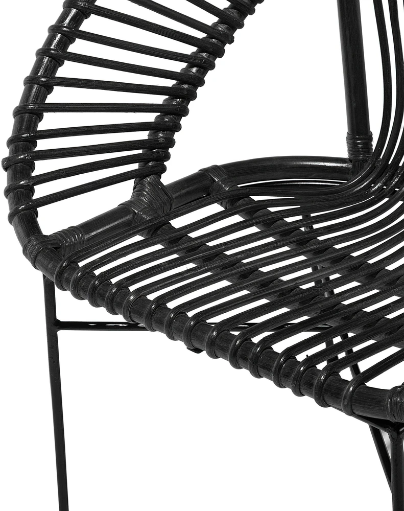 Beliani Valgomojo kėdė SARITA Rattan, juoda