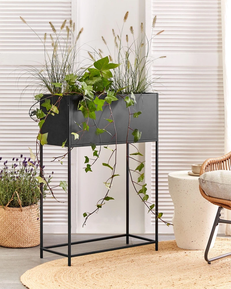 Beliani Vazonas ant kojelių TAPIEN metalinis 70 cm juodas