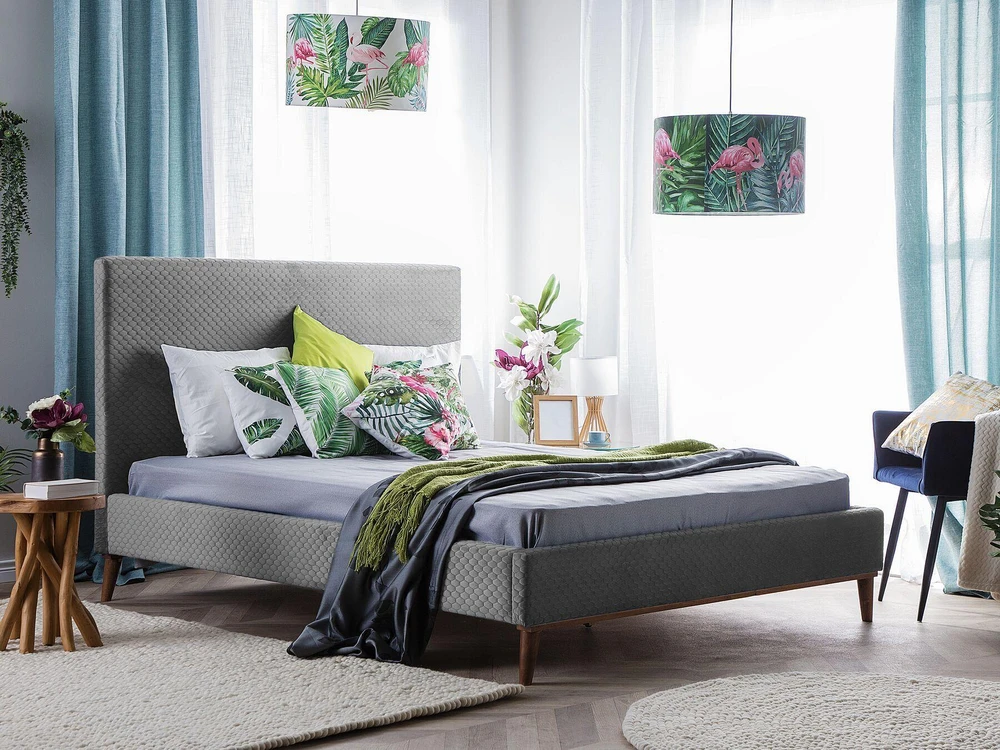 Beliani Velvetinė lova BAYONNE 140 x 200 cm šviesiai pilka