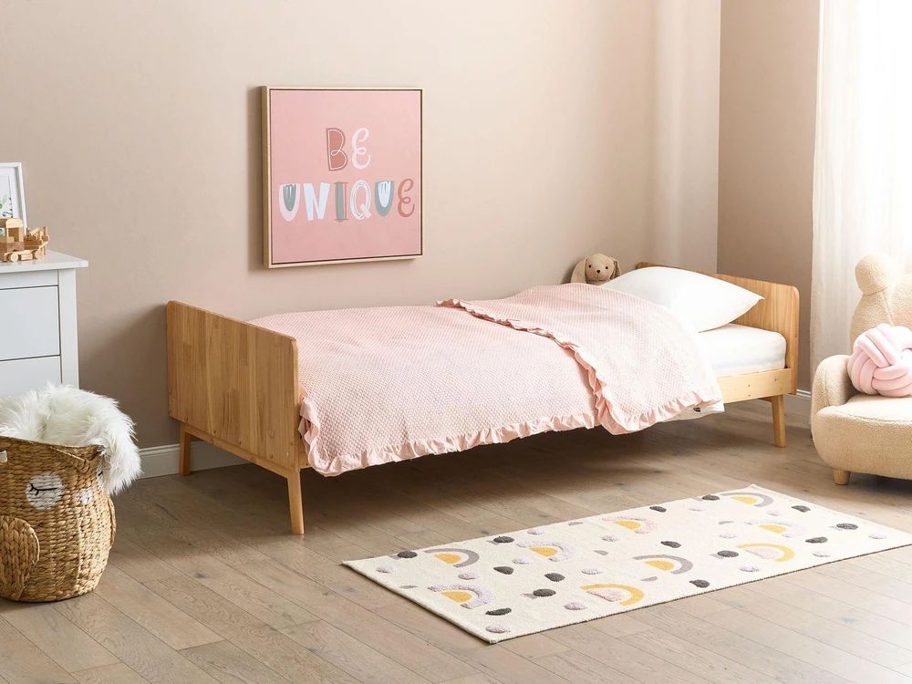 Beliani Viengulė lova BONNAC 90 x 200 cm iš pušies medienos, šviesiai ruda