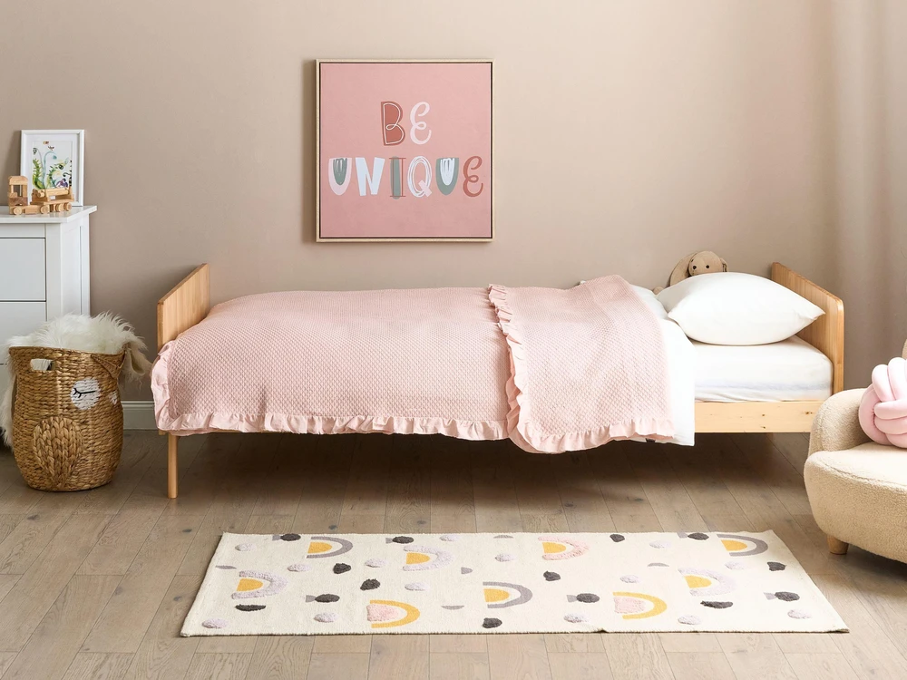 Beliani Viengulė lova BONNAC 90 x 200 cm iš pušies medienos, šviesiai ruda