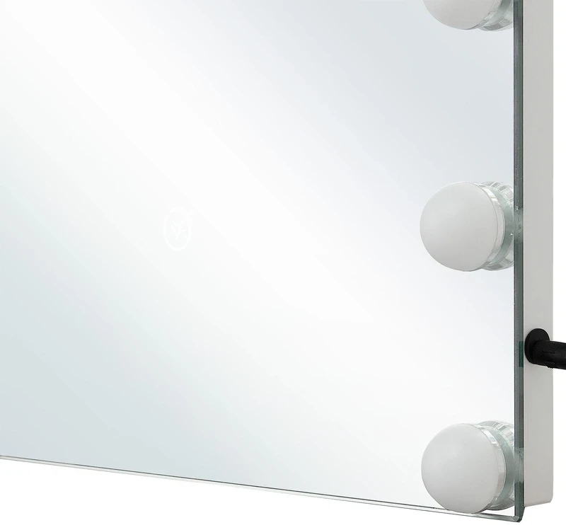 Beliani Vonios veidrodis LED LUCENAY 40 cm 50 cm sidabrinis