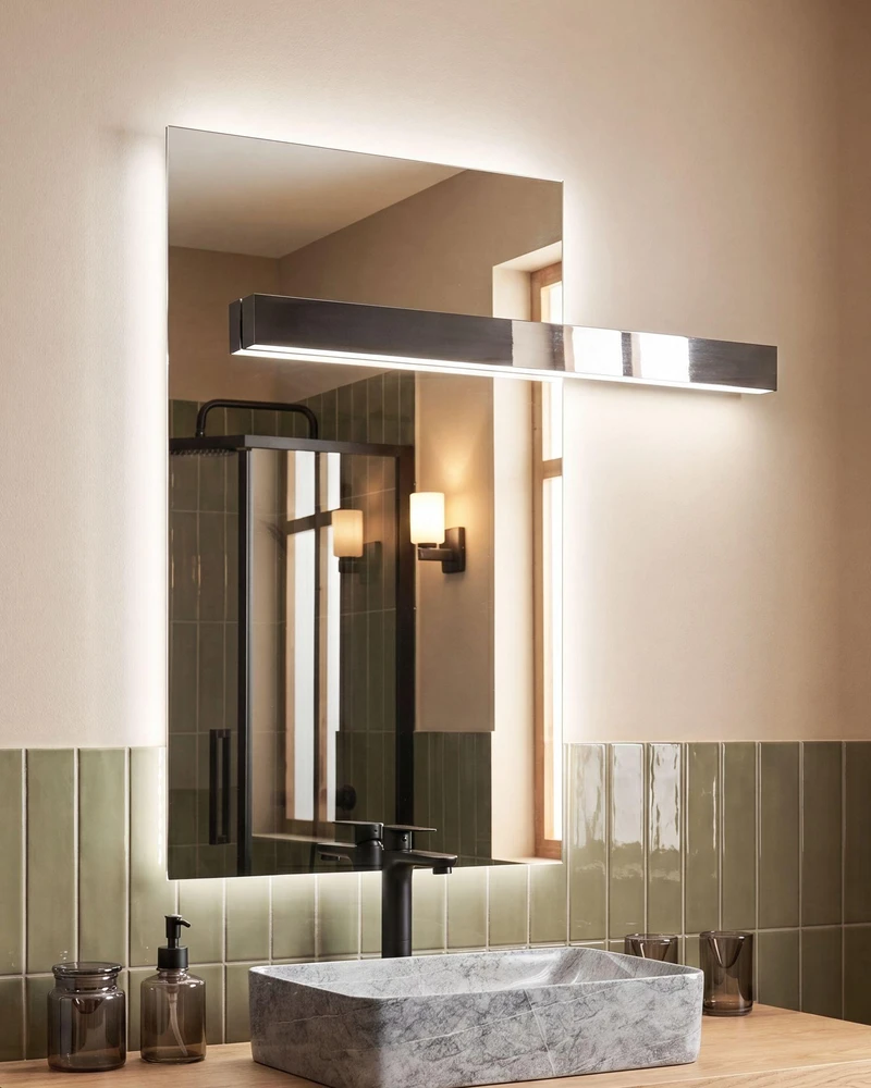 Beliani Vonios veidrodis su LED apšvietimu MAUX 83 cm 100 cm sidabrinis