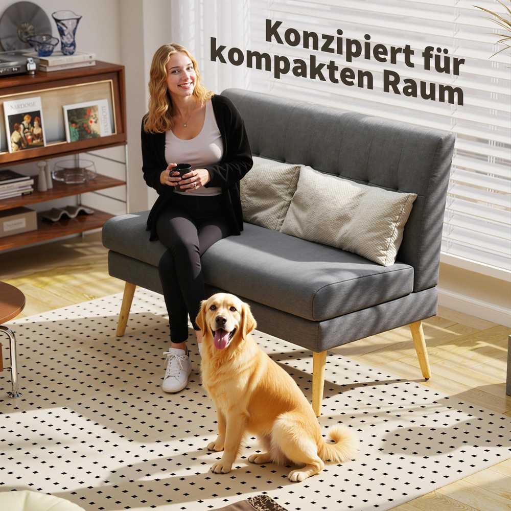 Dvivietė sofa, dygsniuotas atlošas, medinės kojelės, stambus polsteris, lininio audinio imitacija, tamsiai pilka