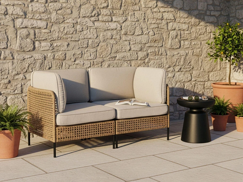 Lauko baldų komplektas Beliani Dviejų vietų sodo sofa OMEGANA iš technoratano, šviesiai smėlio spalvos