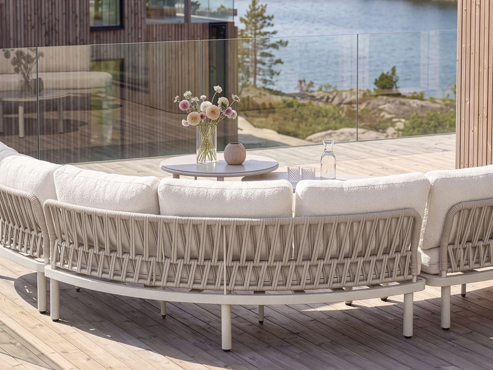 Lauko baldų komplektas Beliani Lauko sofa 6 žmonėms ORIOLO su staliukais, metalinė, šviesiai smėlinė