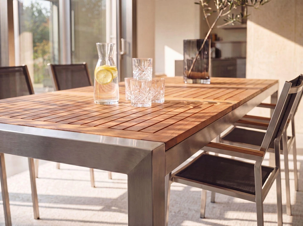 Lauko baldų komplektas Beliani Sodo baldų komplektas 6 asmenims GROSSETO rudas/juodas eukalipto mediena