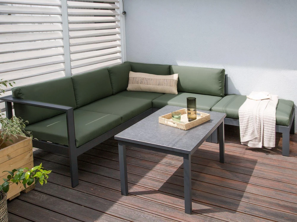 Lauko baldų komplektas Beliani Sodo kampinė sofa su staliuku 5 asmenims MESSINA kairinė žalia metalinė
