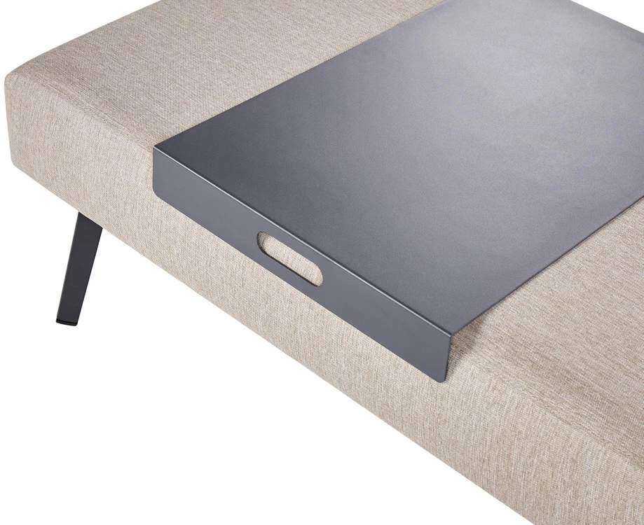 Lauko baldų komplektas Beliani Sodo kampinė sofa su staleliu 4 asmenims SORRIVOLI kairinė Smėlio spalvos