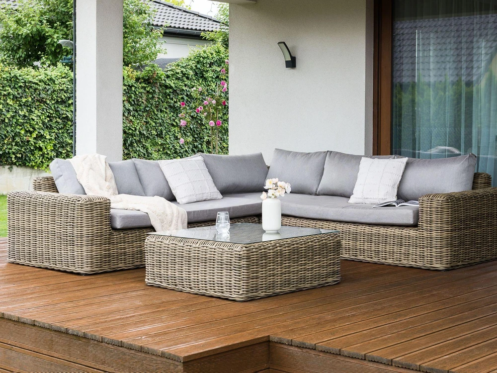 Lauko baldų komplektas Beliani Sodo kampinė sofa su pufu 6 asmenims PALERMO šviesiai ruda technorattanas, modulinė
