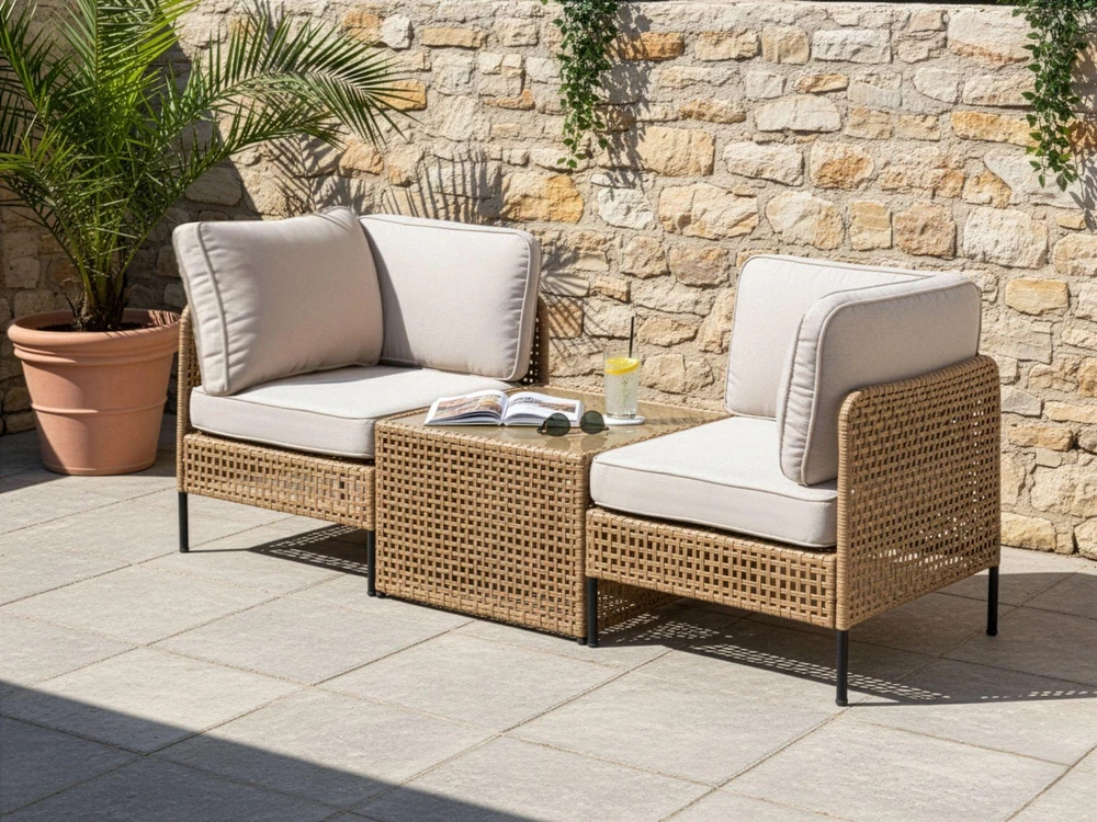 Lauko baldų komplektas Beliani Sodo sofa su staliuku 2 asmenims OMEGANA šviesiai smėlio spalvos technoratanas