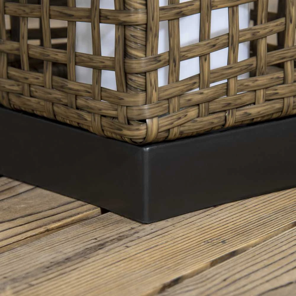 „Outsunny“ saulės energija maitinamas šviestuvas, „Rattan“ dizainas, vandeniui atsparus, su šviesos jutikliu, LED lauko šviestuvas, 15,5 x 15,5 x 46 cm