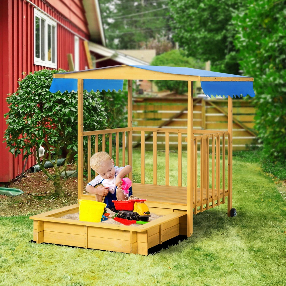 Outsunny smėlio dėžė su stogu, medinė smėlio dėžė su žaidimų nameliu, ratukais, 3-8 metų vaikams, 133x129x137,5 cm, sodui, natūrali