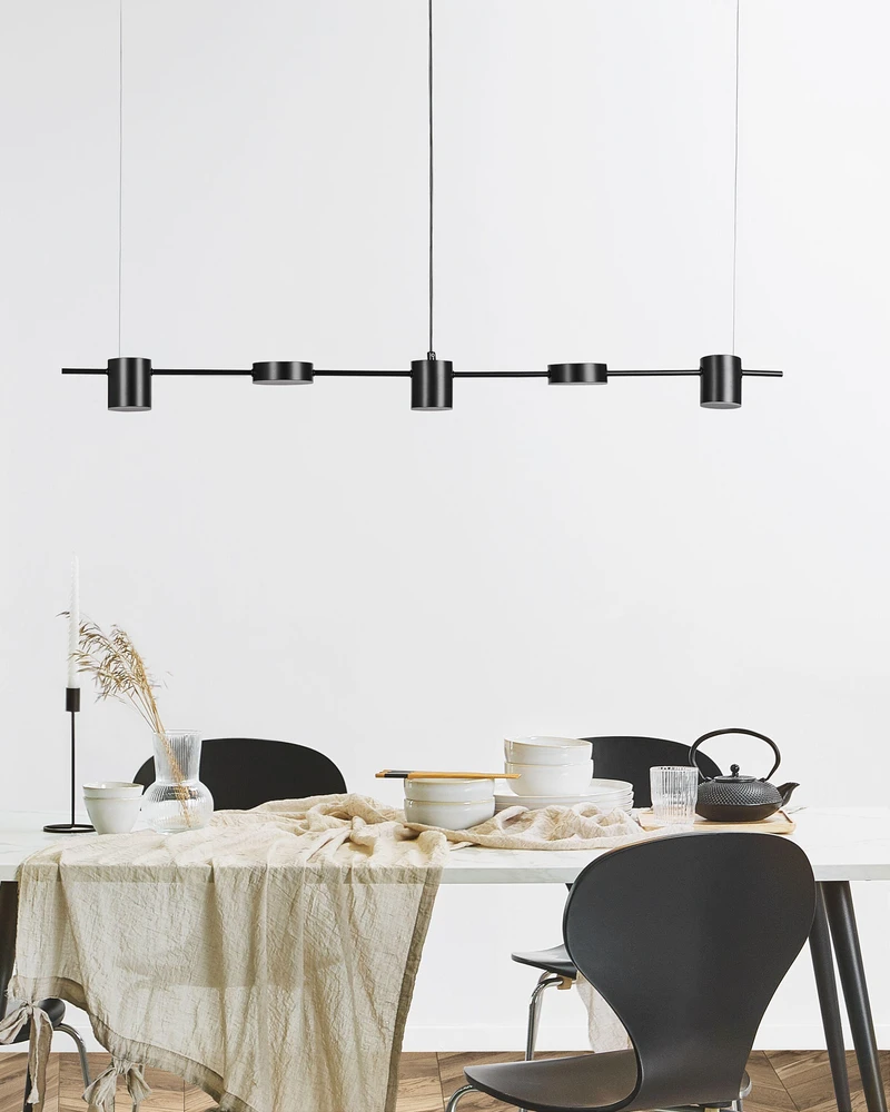 Pakabinamas šviestuvas Beliani Pakabinamas LED šviestuvas SESTRA, metalinis, juodas