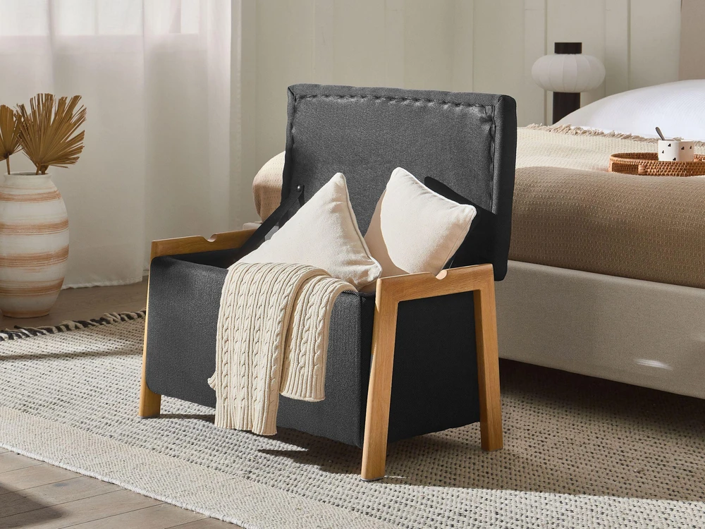 Sofa 3 vietų poilsio komplektas „Beliani EDLAND“ su suoliuku, juodas