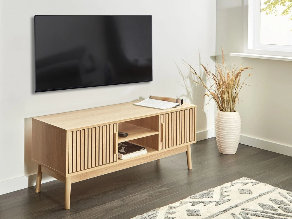 TV staliukas Beliani TV spintelė LYNWOOD šviesiai ruda