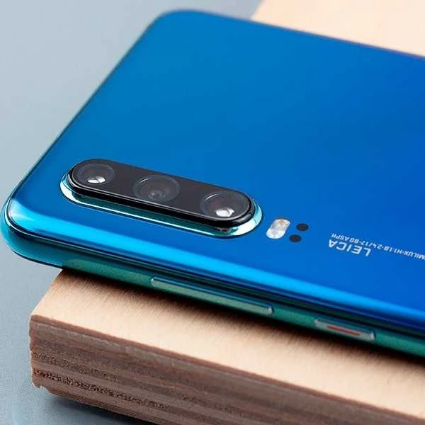 HIBRIDINIS STIKLAS 3MK LANKSTUSIS STIKLAS LĖŠAS IPHONE 7 / 8 / SE 2020 TIK KAMERAI 4 Vnt.
