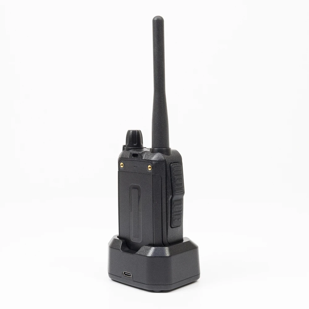 4 nešiojamų radijo stotelių rinkinys PNI PMR R45 PRO 446MHz, 0.5W, 99 programuojami kanalai, 16 PMR ir 38 CTCSS bei 104 DCS tonai, 5 lygių Squelch, VOX, TOT, BCL, Scan, Roger Beep
