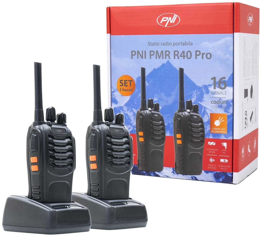 4 nešiojamų radijo stotelių rinkinys PNI PMR R40 PRO, komplekte yra baterijos, įkrovikliai ir ausinės