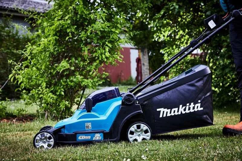 Akumuliatorinė vejapjovė Makita DLM432Z (be akumuliatorių ir įkroviklio)