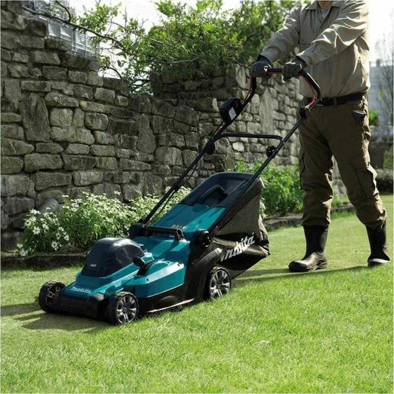 Makita LM004GM103 akumuliatorinė vejapjovė 40Vmax, XGT, 43cm, 1X4,0Ah ličio jonų akumuliatorius DC40RC, 3 viename (pjovimas / surinkimas / mulčiavimas), plastikinis korpusas