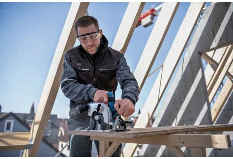 Akumuliatorinis diskinis pjūklas Bosch GKS 18V-57-2, be akumuliatoriaus ir kroviklio, 18V, 5.000 min.-1