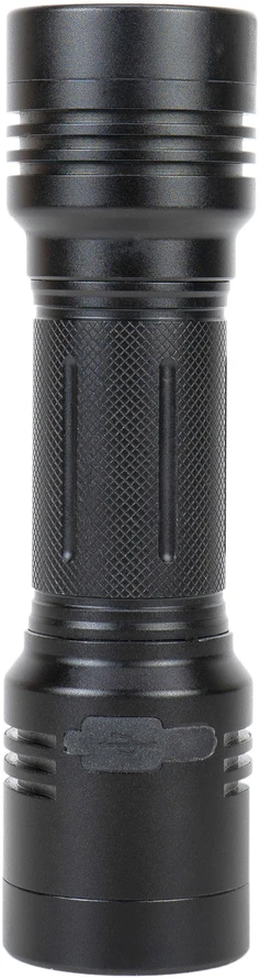 Aliumininis PNI Adventure F200 dvigubas LED žibintuvėlis, 4000mAh baterija ir micro USB jungtis, 3 LED su plačia diafragma ir vienas su fokusavimo funkcija, abu turi 3 galios lygius