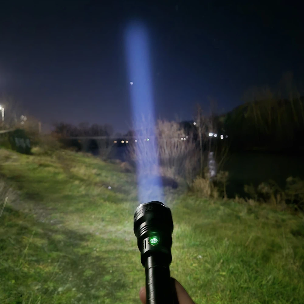 Aliumininis žibintuvėlis PNI Adventure F410, su 10W LED, 700 liumenų, iki 250 m, IP44, USB Type C, komplekte 3000mAh baterijos