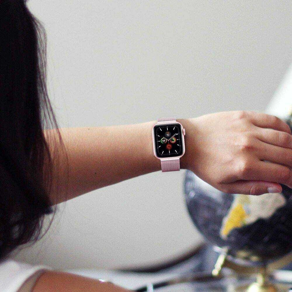 Apyrankė Apple Watch 4 / 5 / 6 / 7 / SE (42 / 44 / 45 mm) Tech-Protect Milaneseband sidabro spalvos