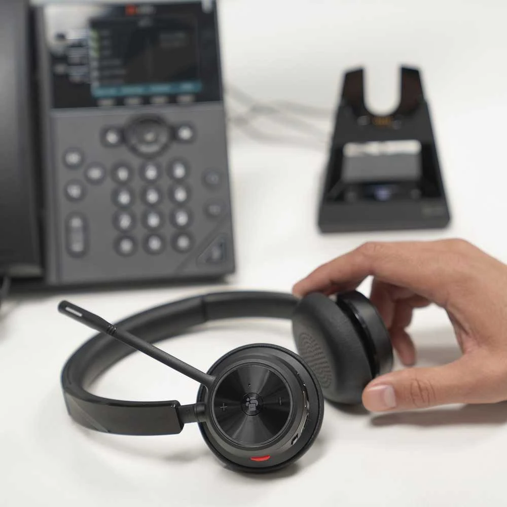 Ausinės Poly „Voyager 4320-M“ + USB-A ir USB-C + BT700 (7Y211AA)